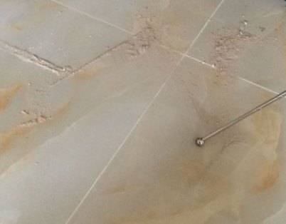 大理瓷砖空鼓维修公司分享粘合剂选择不当在瓷砖铺贴过程中可能导致以下问题